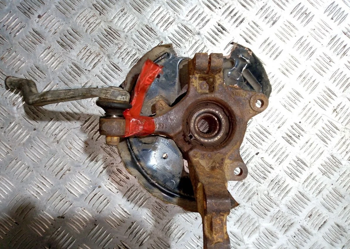 Кулак передний nissan Almera G15