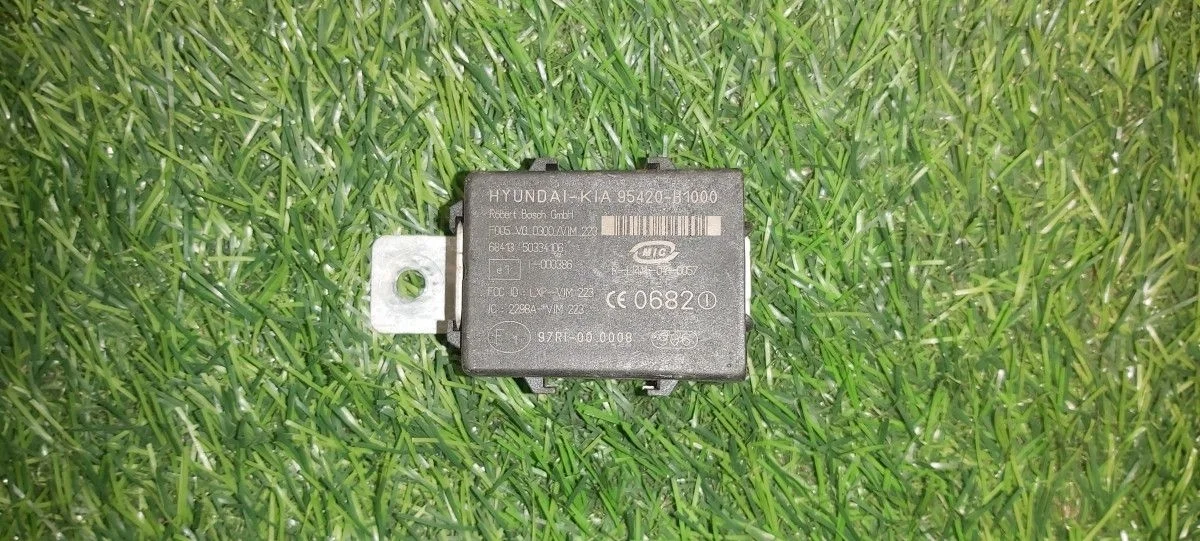 Блок электронный Hyundai Santa Fe CM
