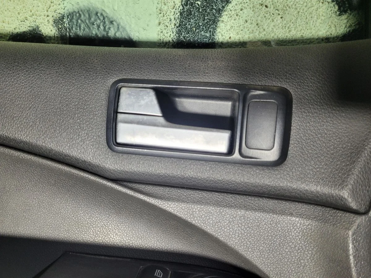 Ручка двери передней внутренняя левая Ford C-MAX I (2003—2007)