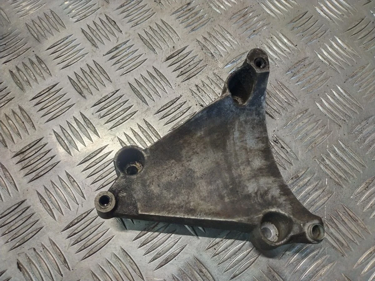 Кронштейн кондиционера Audi A6 C6