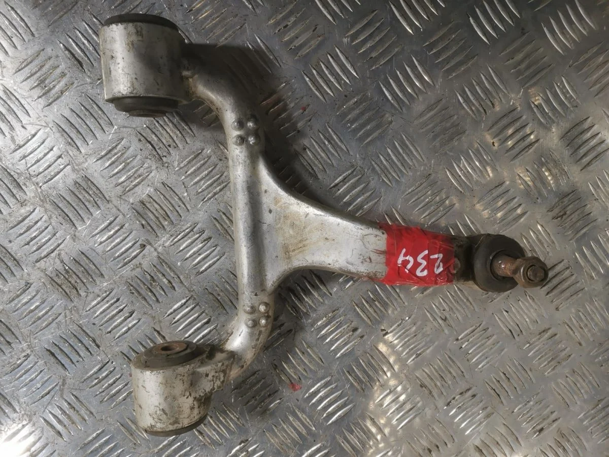 Рычаг передний левый верхний Mercedes W163