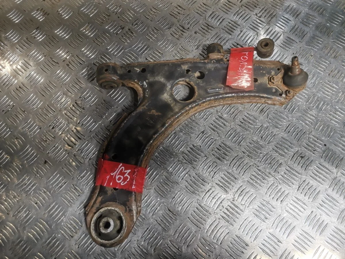 Рычаг передний правый Volkswagen Golf 4