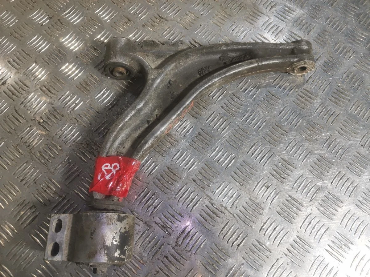 Рычаг передний левый Opel Astra J GTC