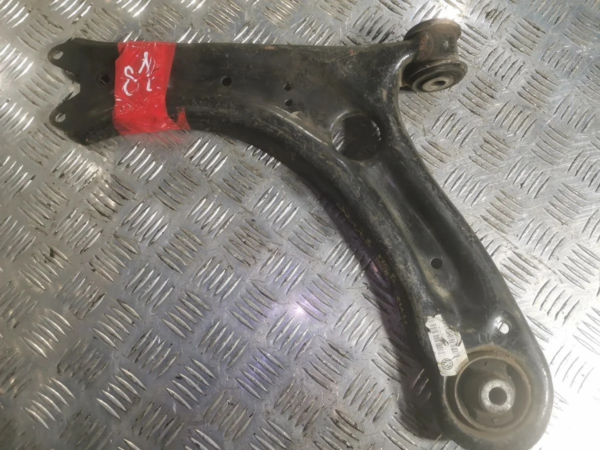 Рычаг передний левый VW Jetta VI