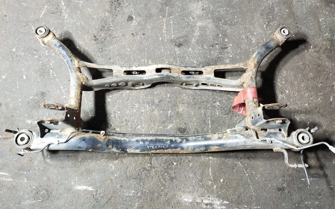 Подрамник Volkswagen Passat B6