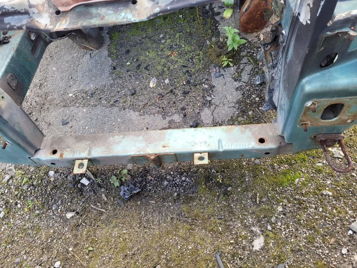 Нижняя балка радиатора на Freelander 1 1999 1.8