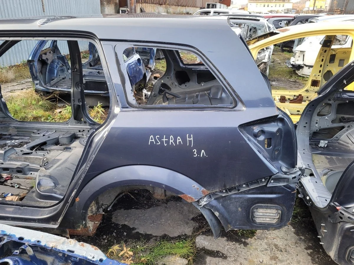 Крыло заднее левое на Opel Astra H 2007 1.6 унив