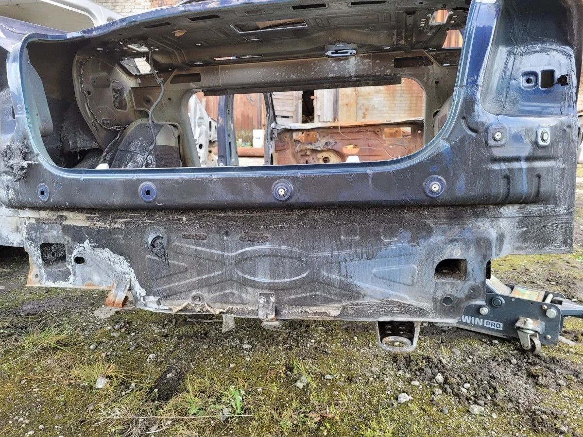 Панель задняя на VW Polo 5 2012 1.6