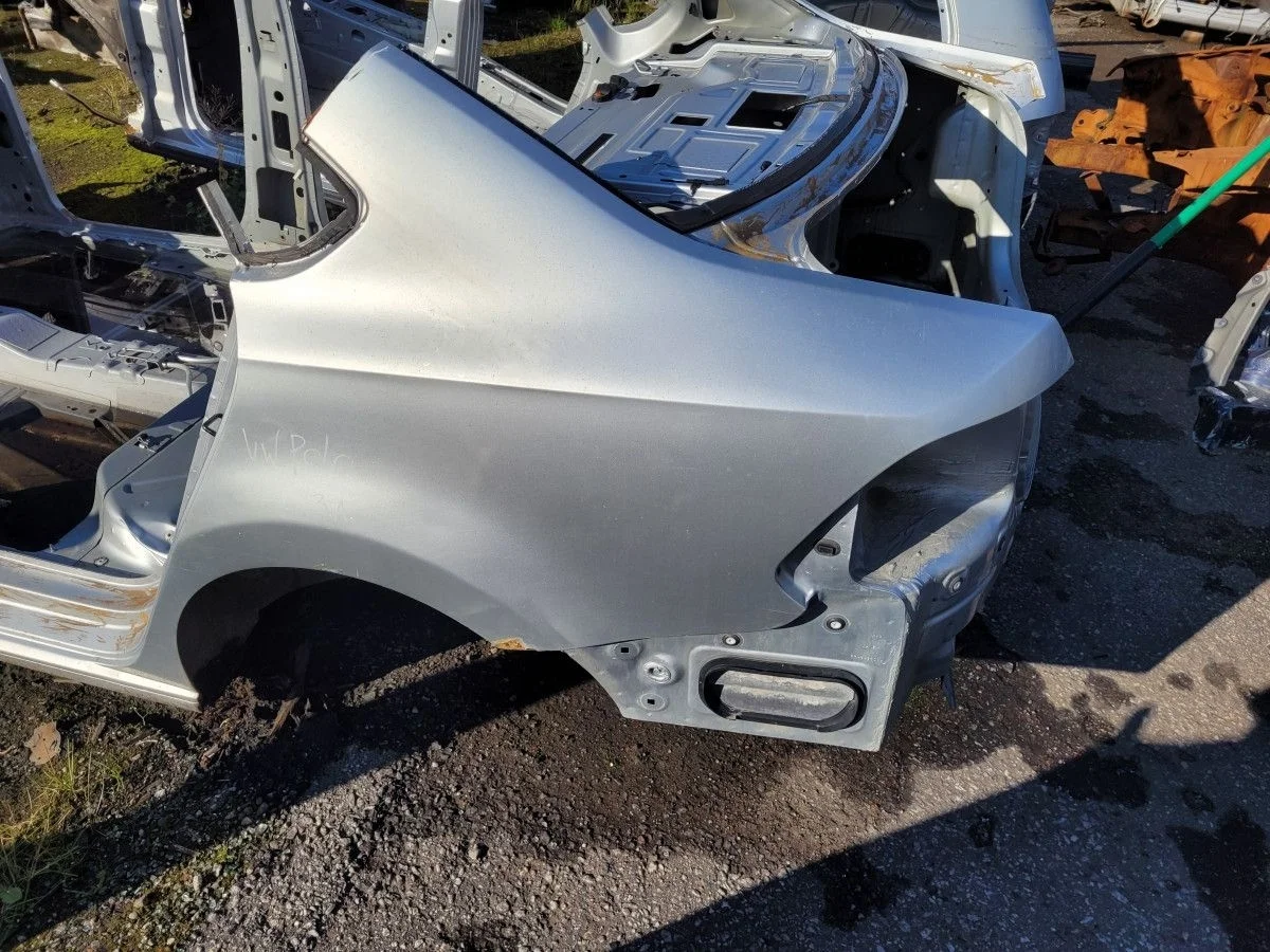 Крыло заднее левое на VW Polo 5