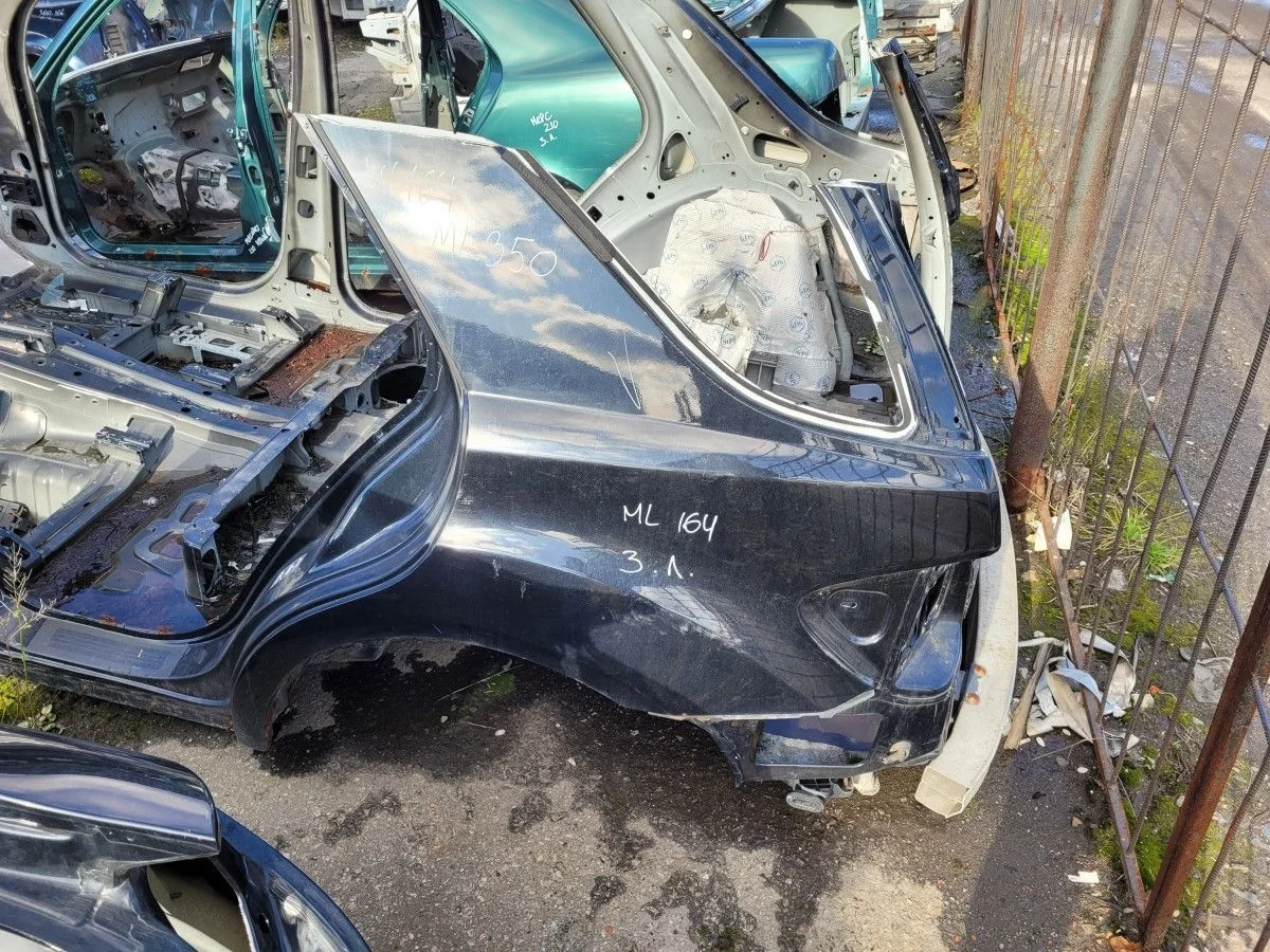 Крыло заднее левое на Mercedes ML W164