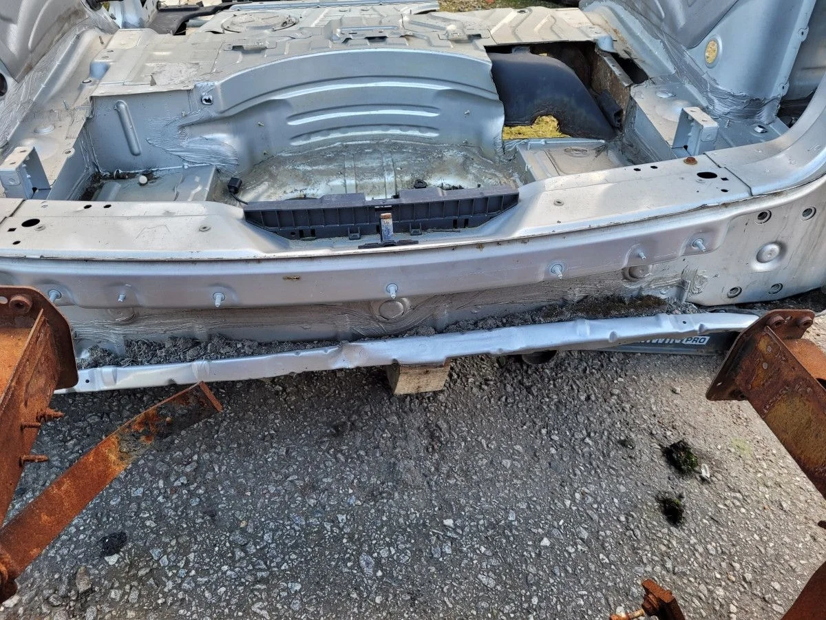 Панель задка кузова на VW Touareg 1