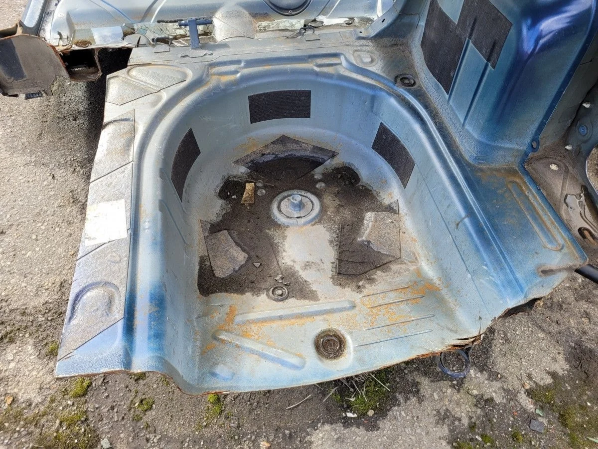Ванна багажника на VW Polo 5