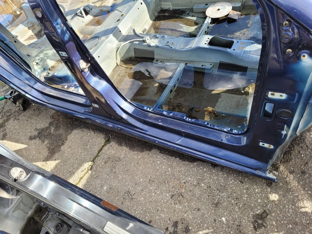Порог правый со стойкой на VW Polo 5