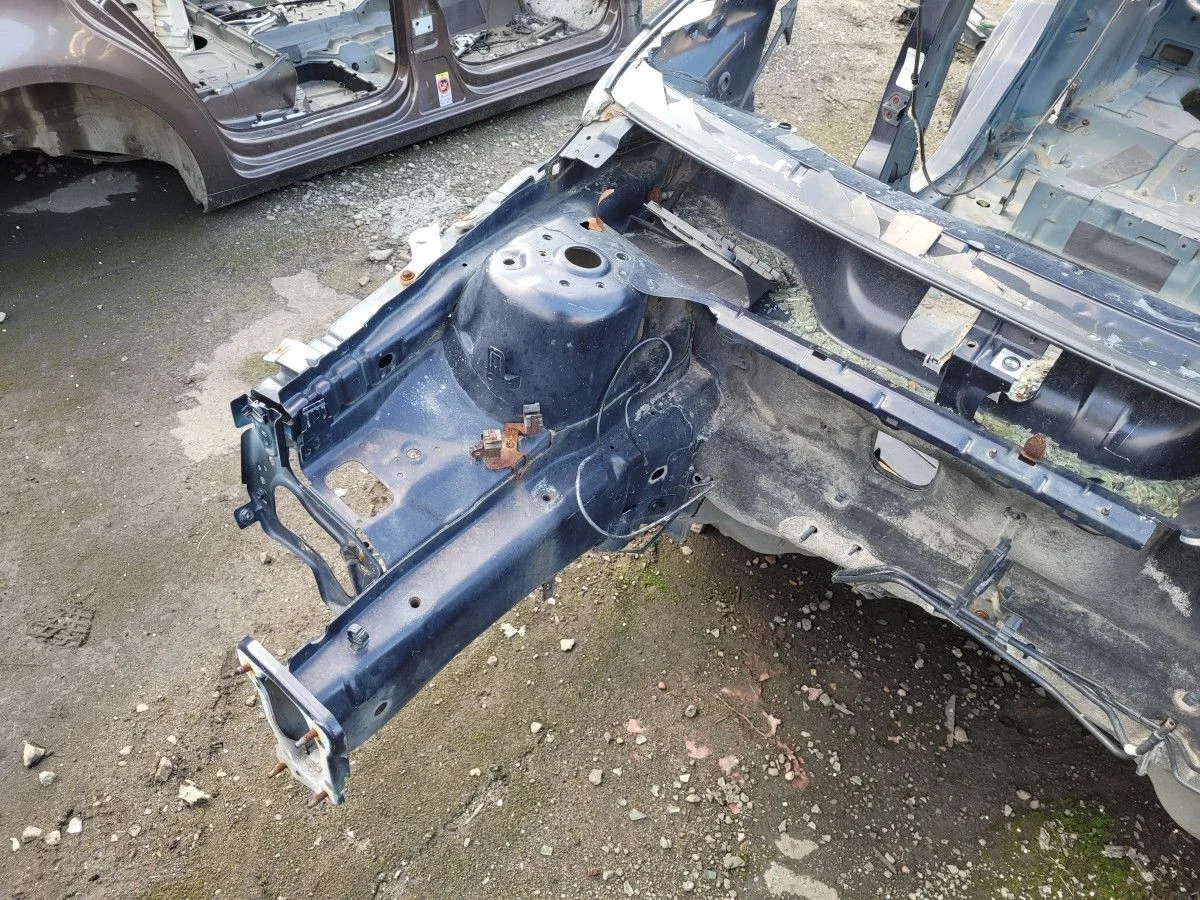 Лонжерон передний правый на Ford Focus 2 хэтч