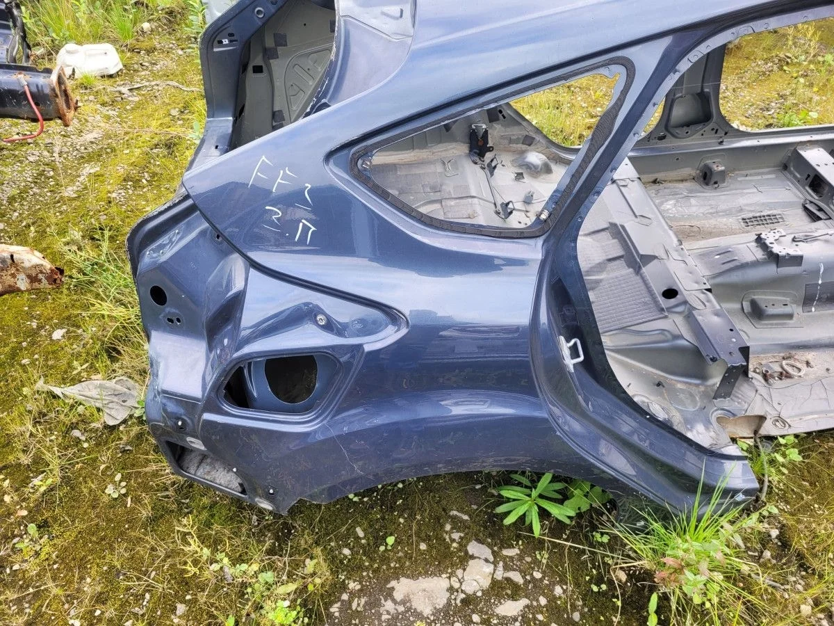 Крыло заднее правое на Ford Focus 3 хэтч