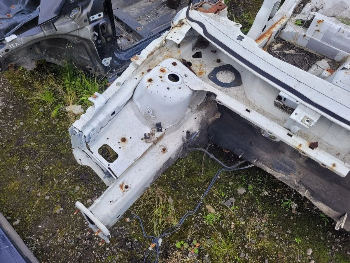 Лонжерон правый на Ford Focus 2 седан