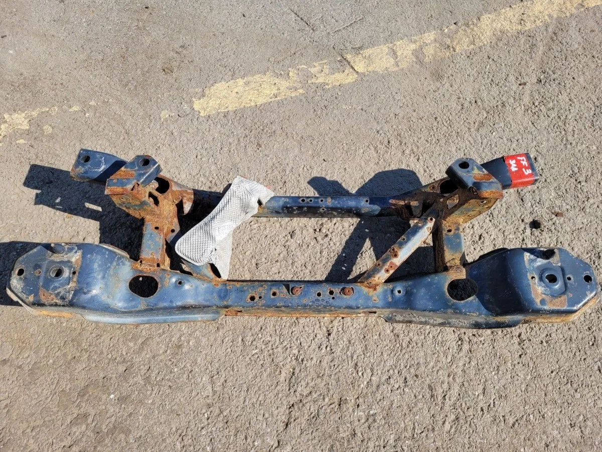 Подрамник задний на Ford Focus 3