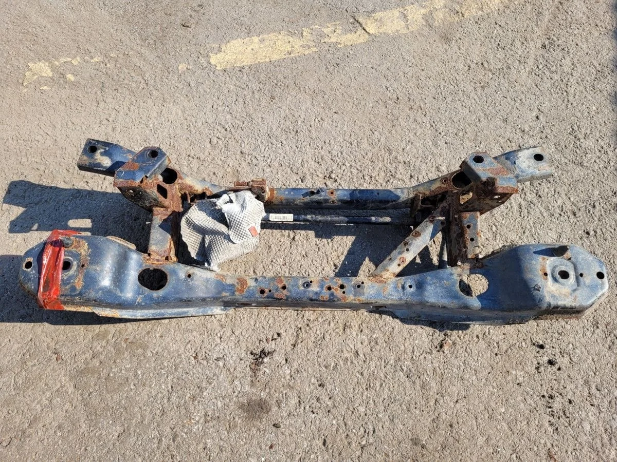 Подрамник задний на Ford Focus 2