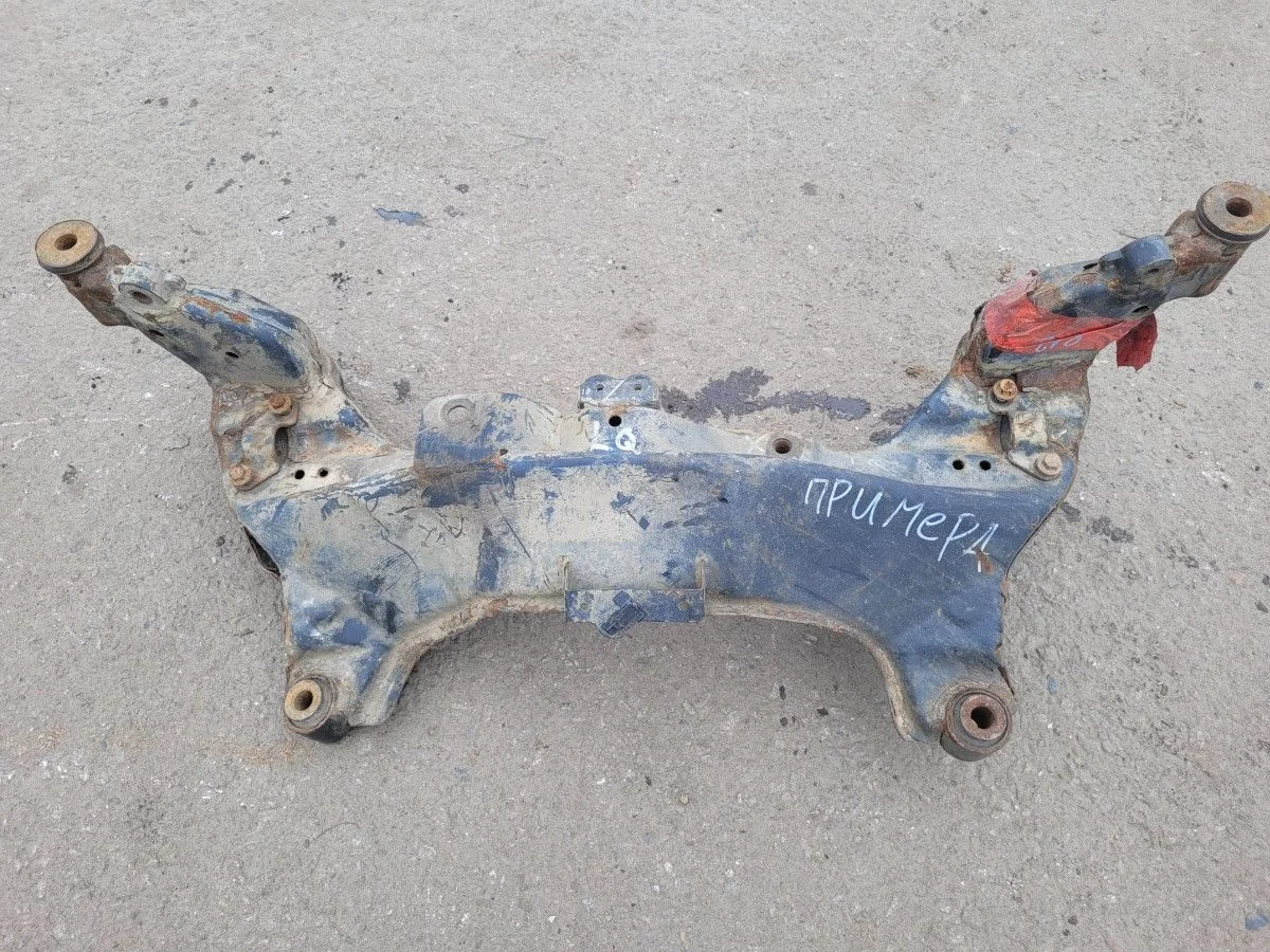 Подрамник передний на Nissan Primera P12