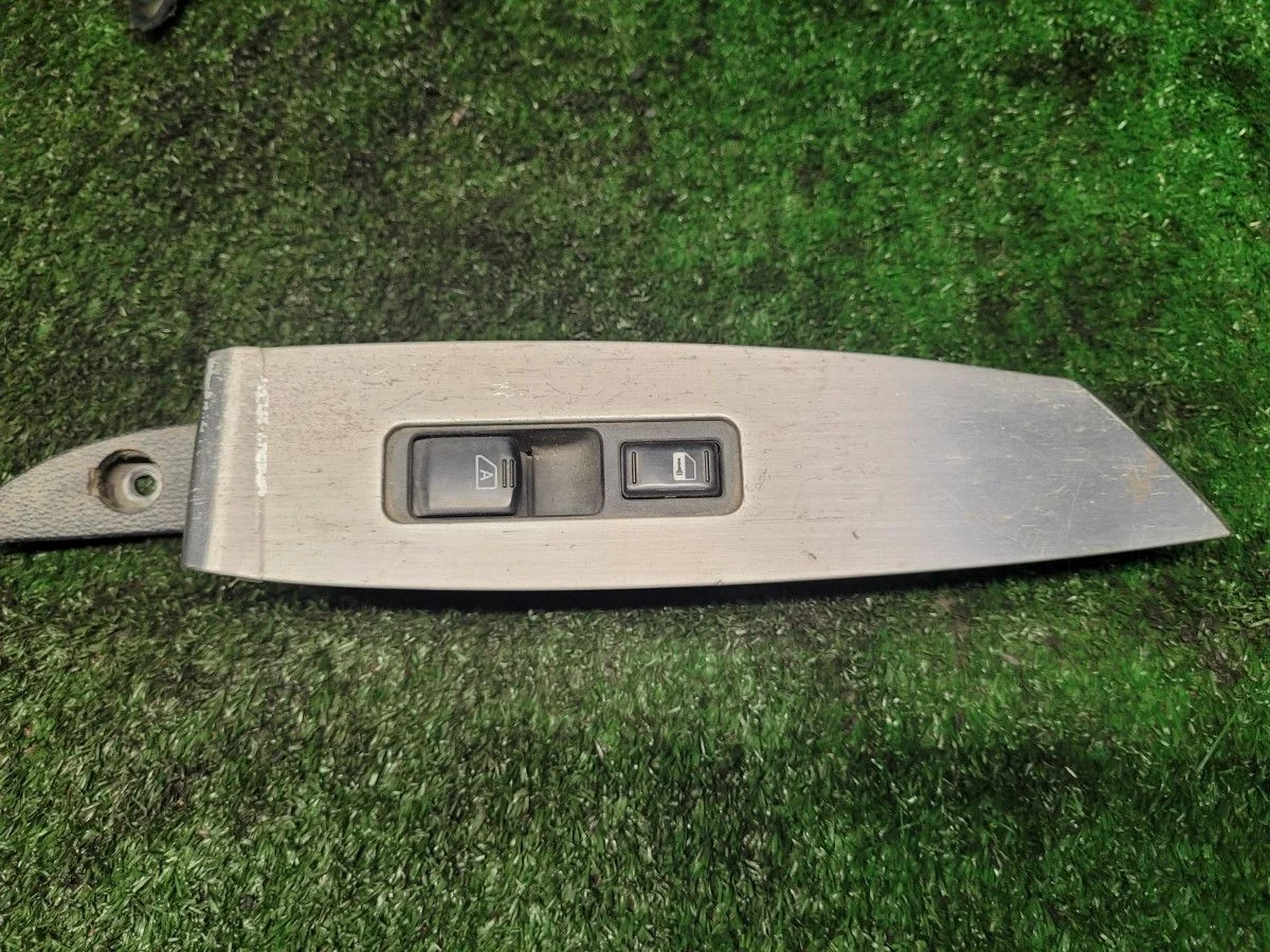 Кнопка стеклоподъемника Nissan Murano перед. прав.