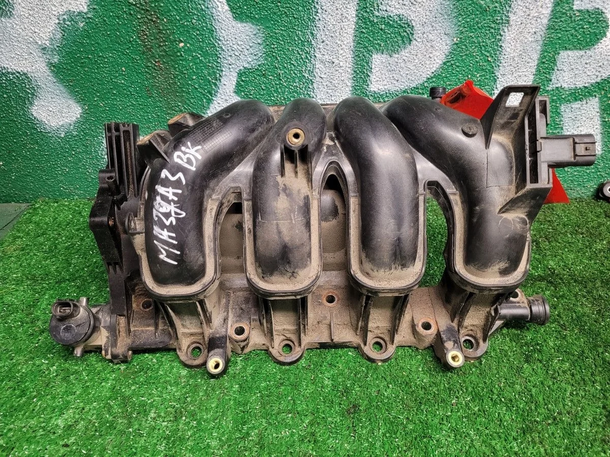 Впускной коллектор Mazda 3 BK