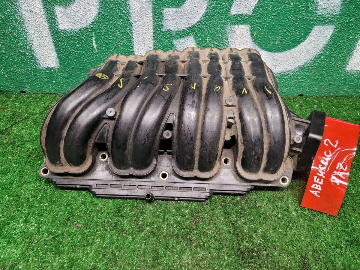 Впускной коллектор Toyota Avensis 2