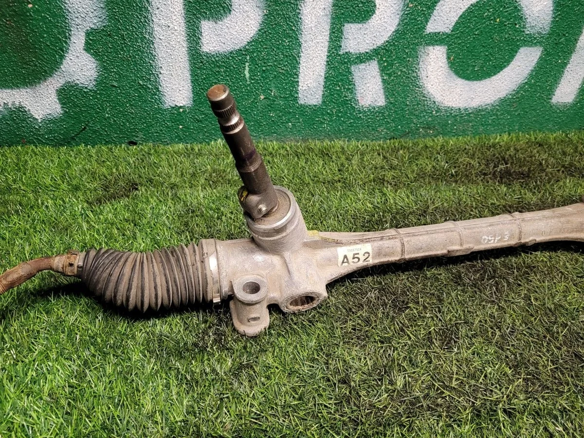 Рейка рулевая Toyota Corolla E150