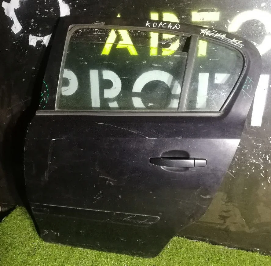 Дверь задняя левая Opel Corsa D голое железо