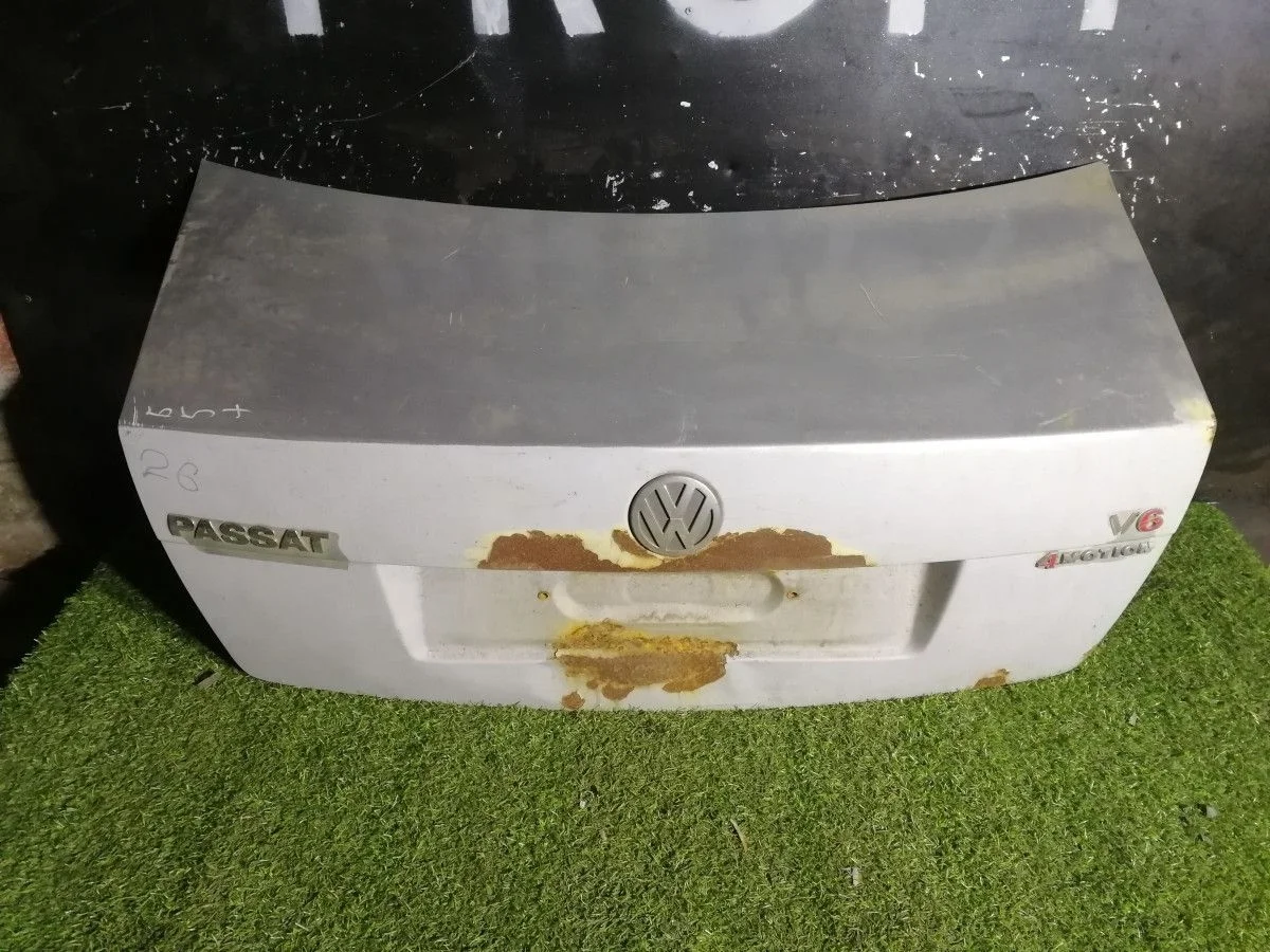 Крышка багажника Volkswagen Passat B5
