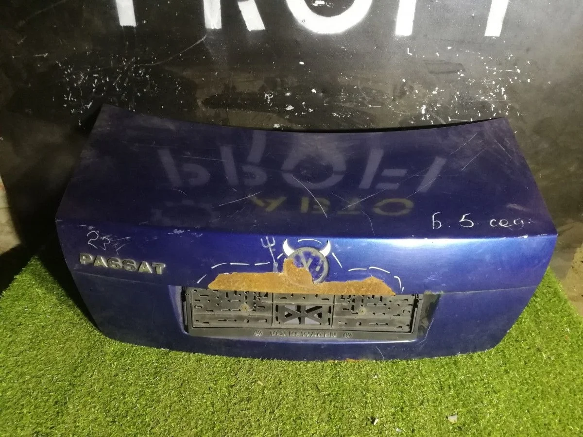 Крышка багажника Volkswagen Passat B5