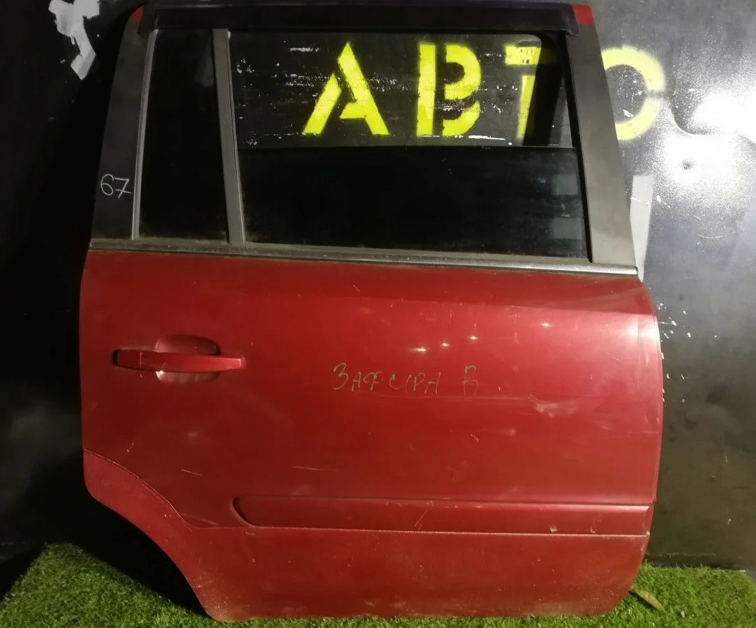Дверь задняя правая Opel Zafira B голое железо