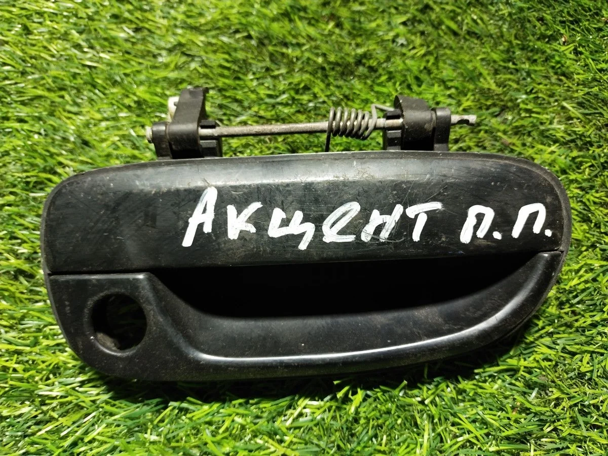 Ручка двери Hyundai Accent II передняя правая