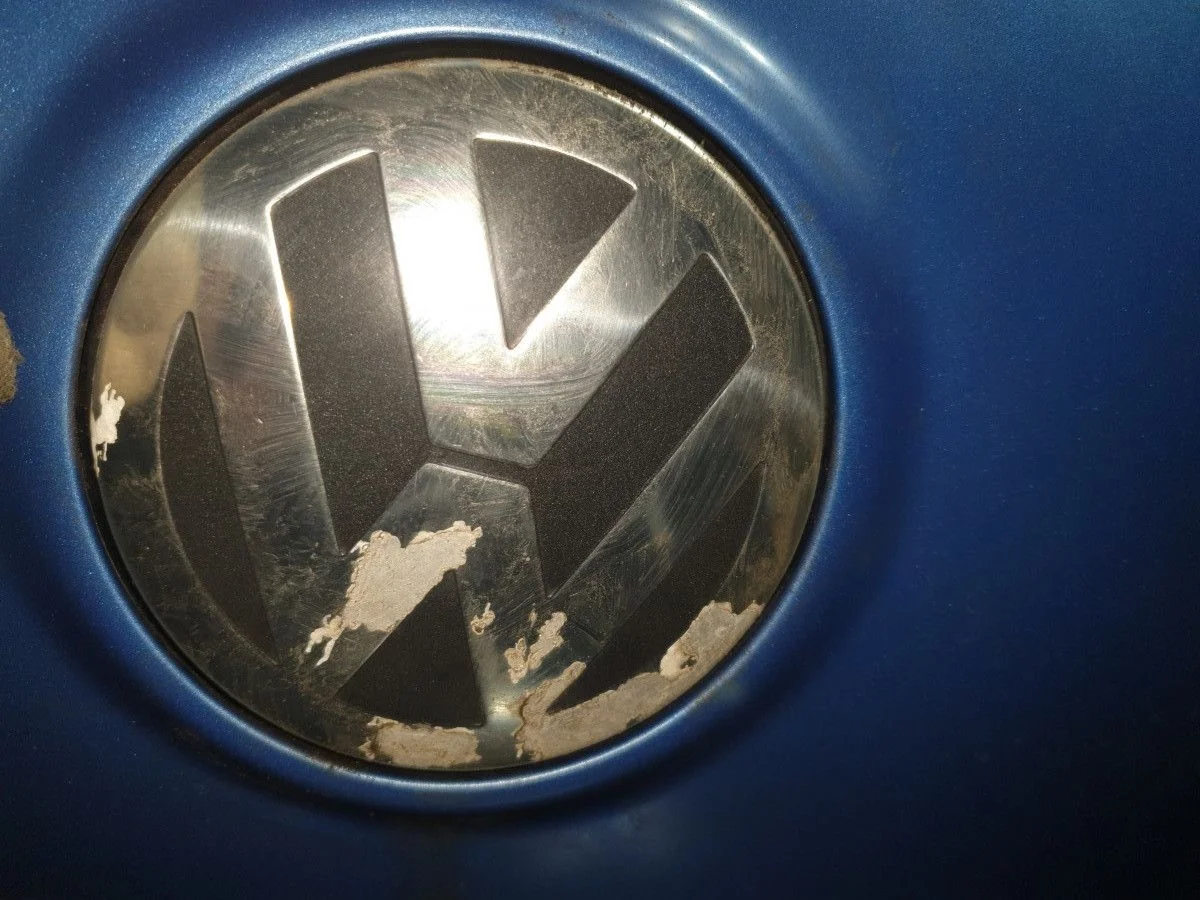 Ручка открывания багажника Volkswagen Golf V