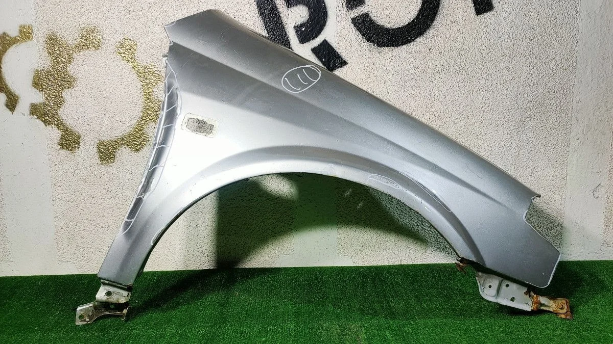 Крыло переднее правое Nissan Primera (P12) III