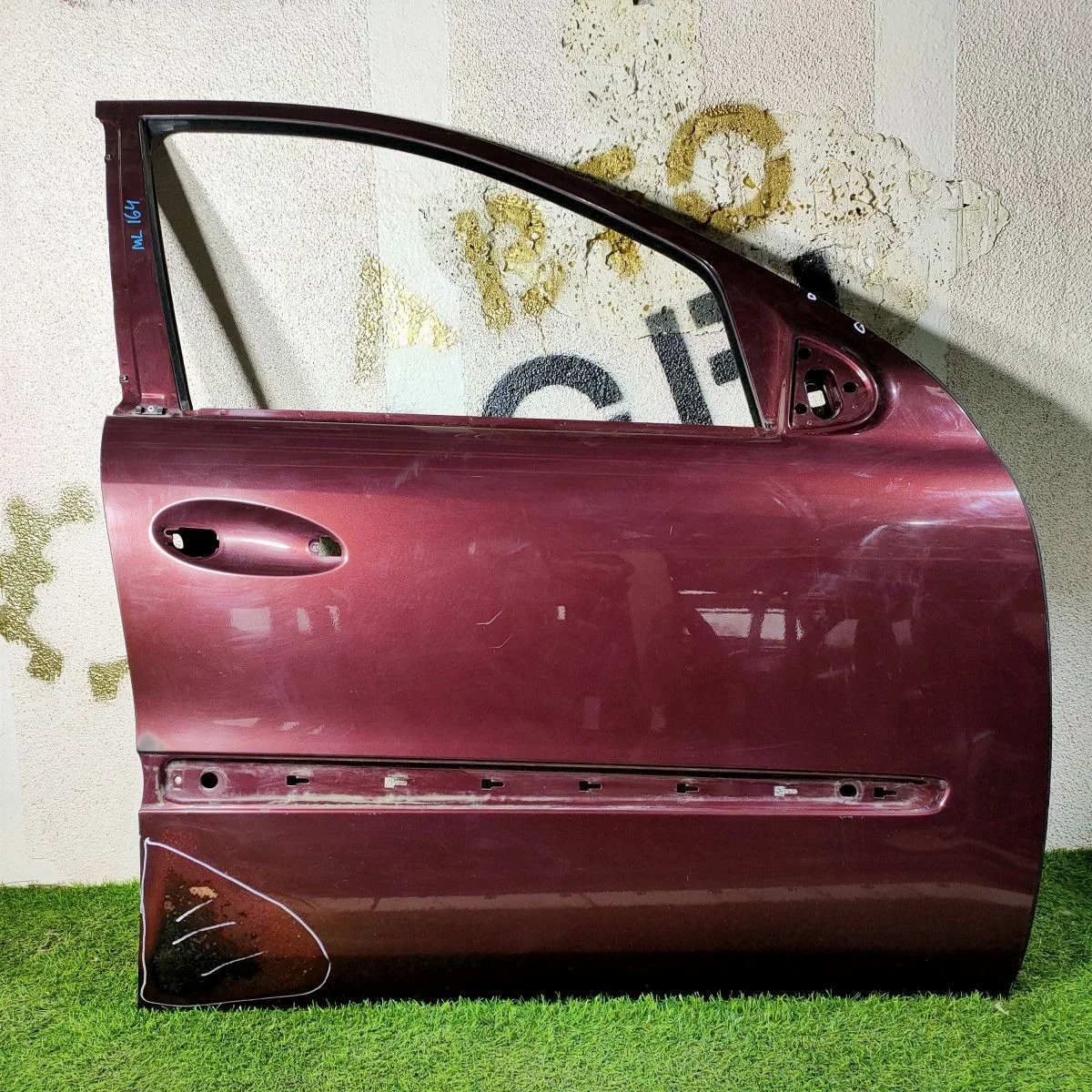 Дверь передняя правая для Mercedes M-Class (W164)