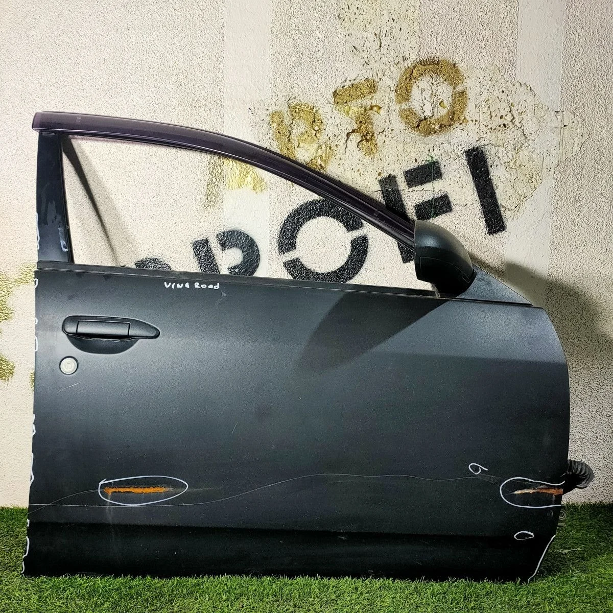 Дверь передняя правая Nissan Wingroad (Y11) II