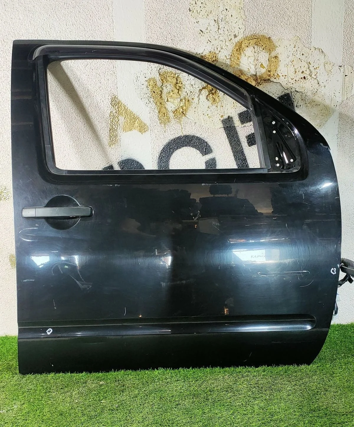 Дверь передняя правая для Nissan Navara (D40) II