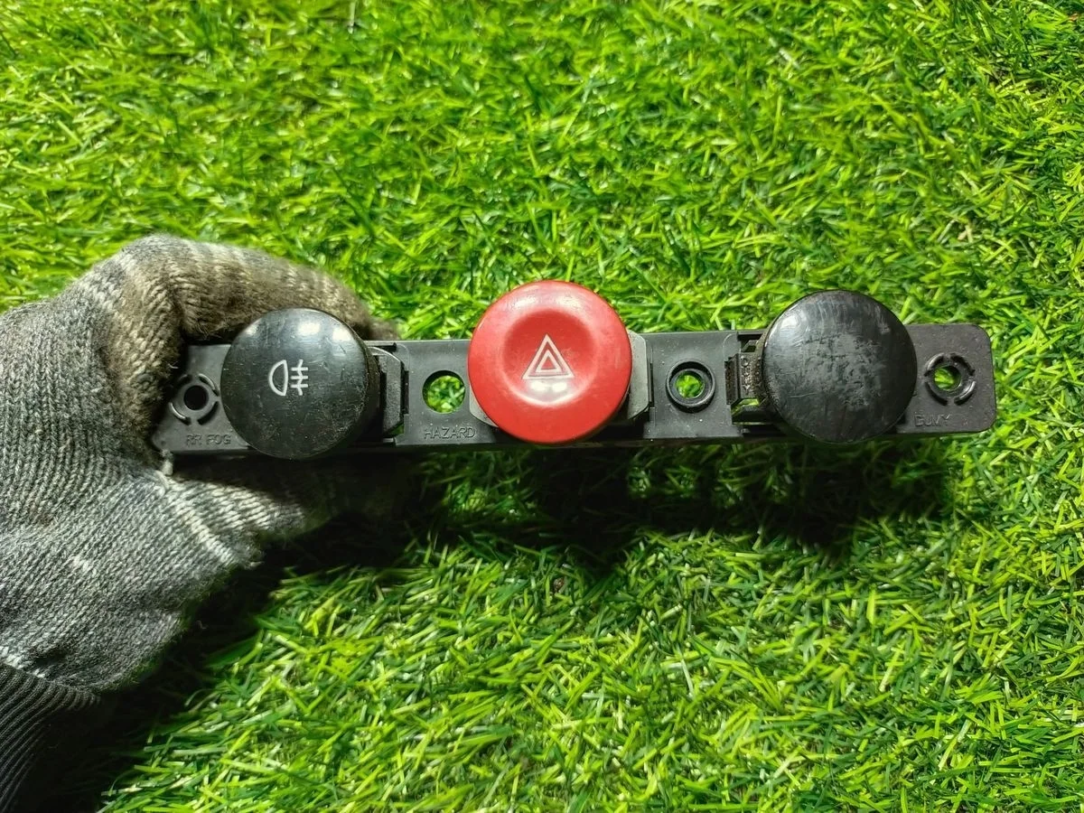 Блок кнопок Chevrolet Aveo I (2003—2008)