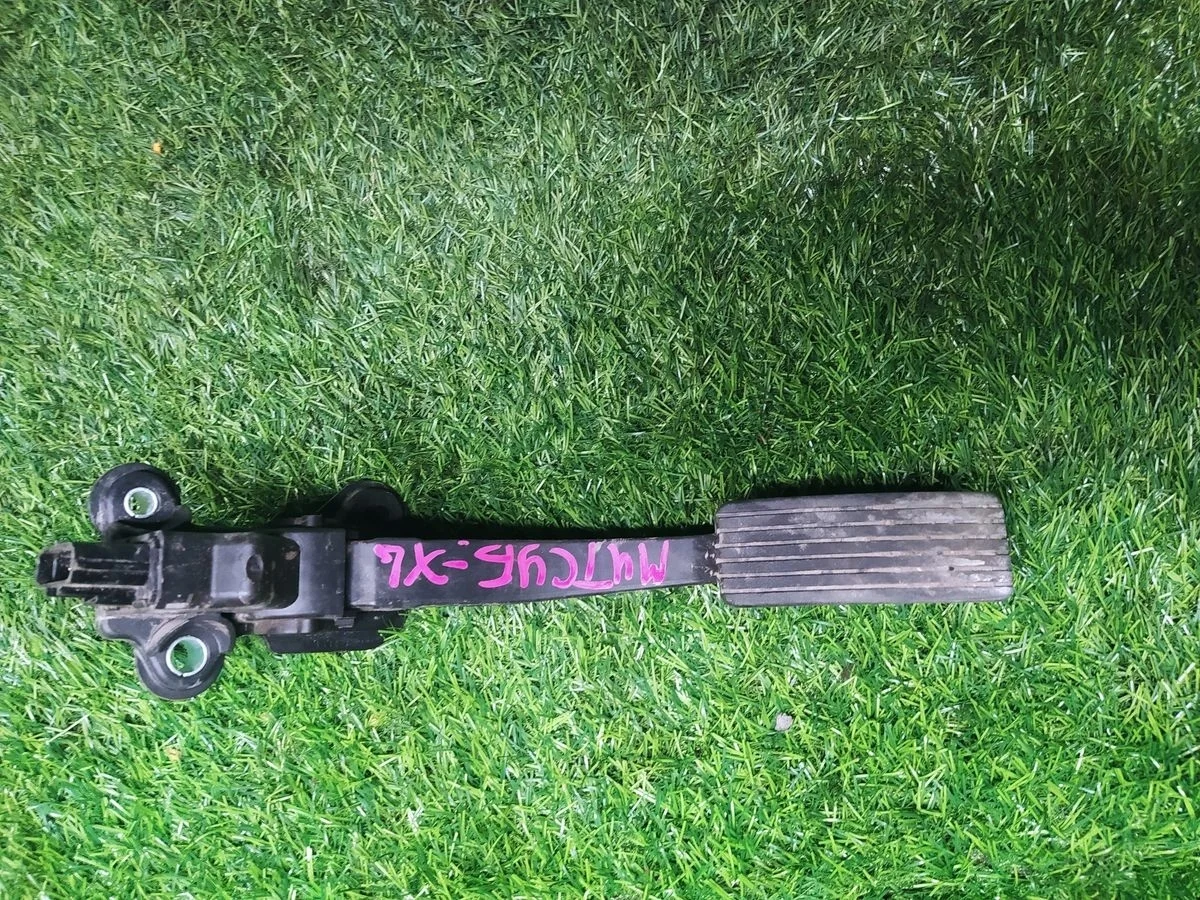 Педаль газа Mitsubishi Outlander XL
