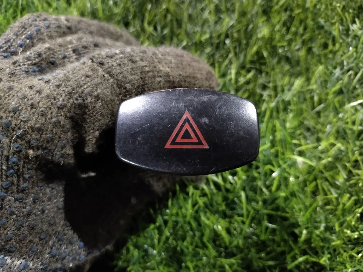 Кнопка аварийной сигнализации Daewoo Nexia I (1995—2008)