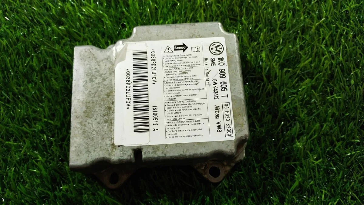 Блок управления airbag Volkswagen Jetta V