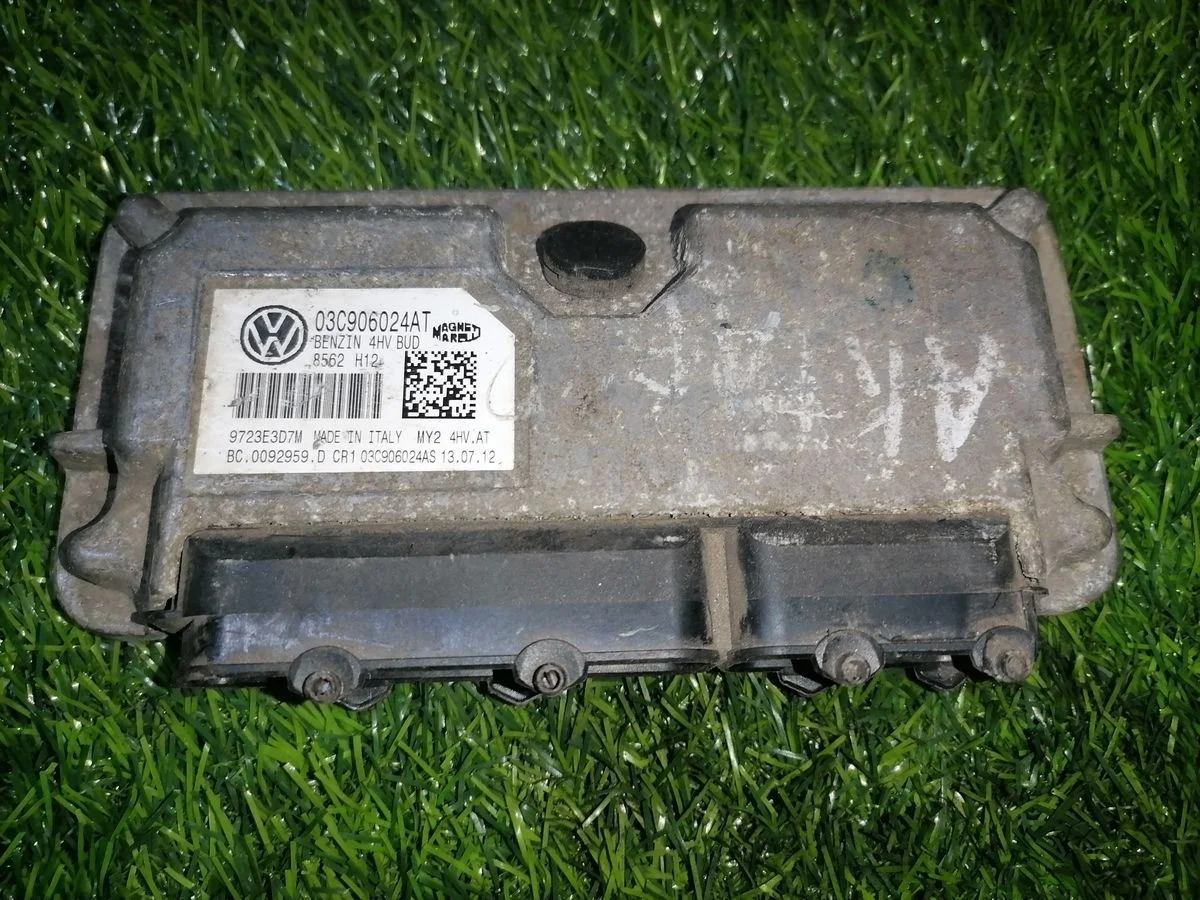 Блок управления двигателем Skoda Octavia A5