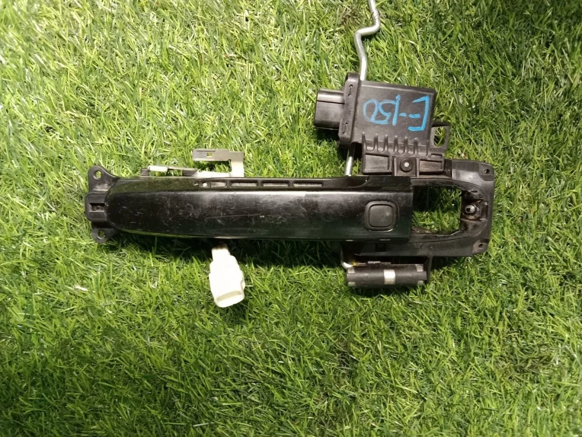 Ручка двери наружная правая Toyota Corolla E150