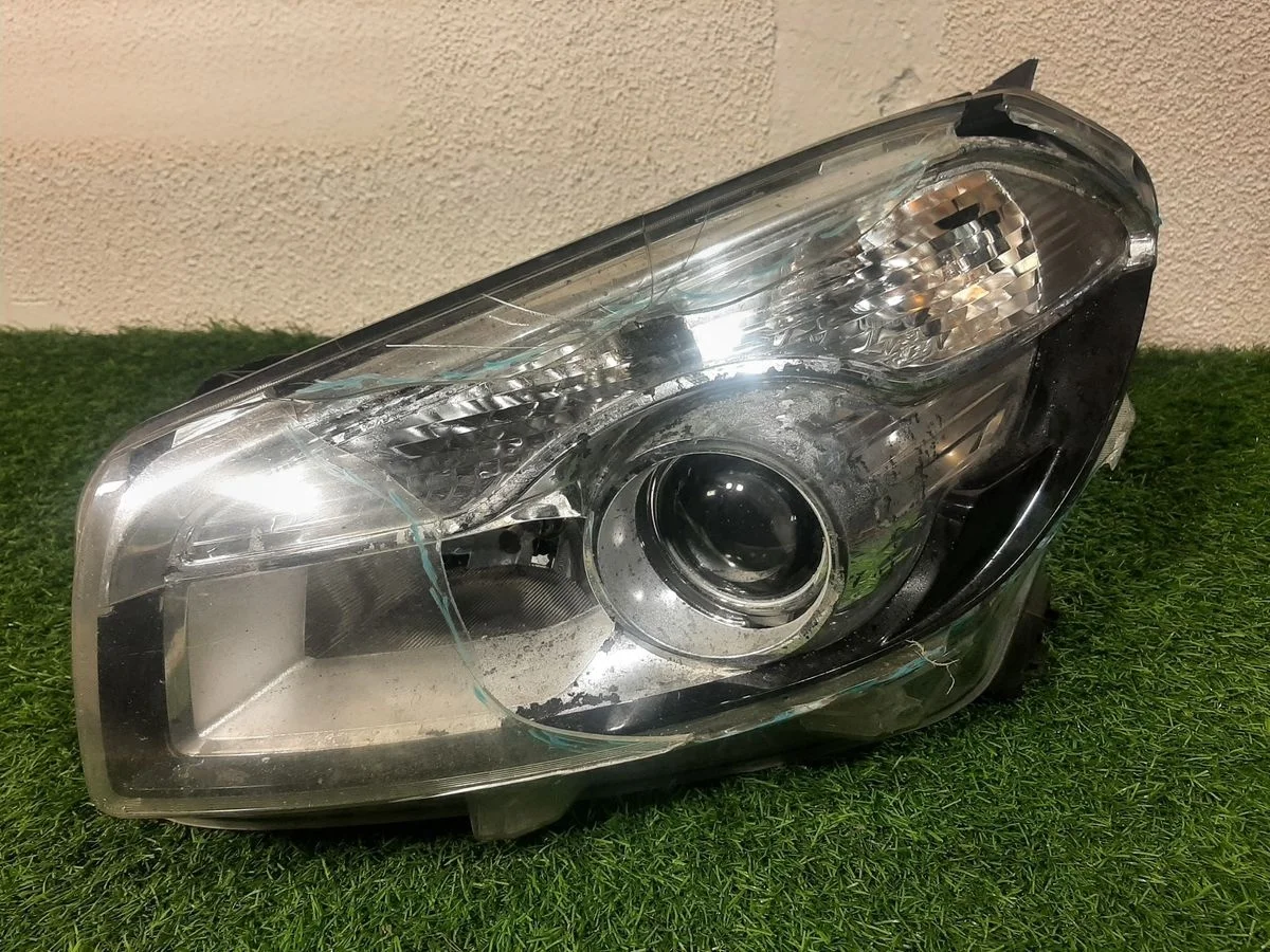 Фара левая на Nissan Qashqai J10