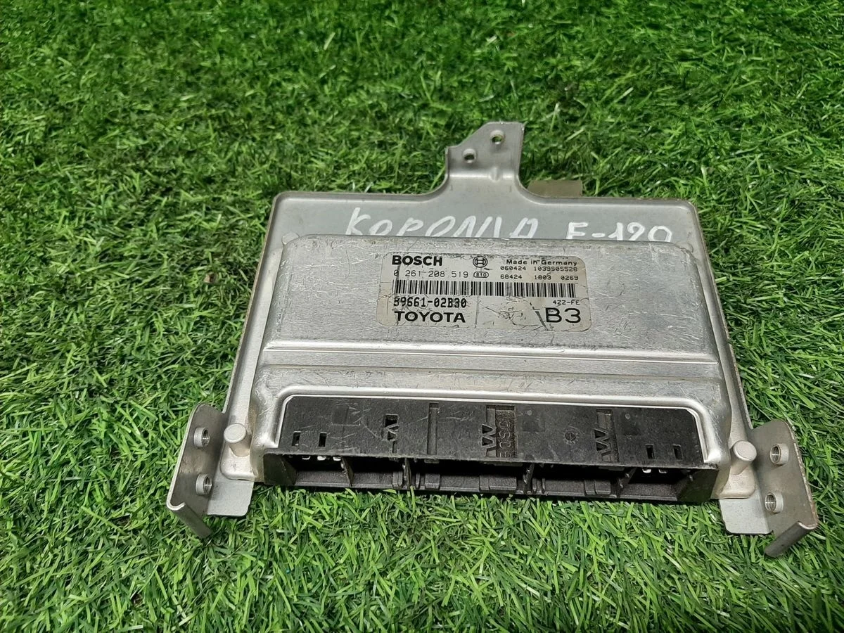 Блок управления двигателем Toyota Corolla IX E120