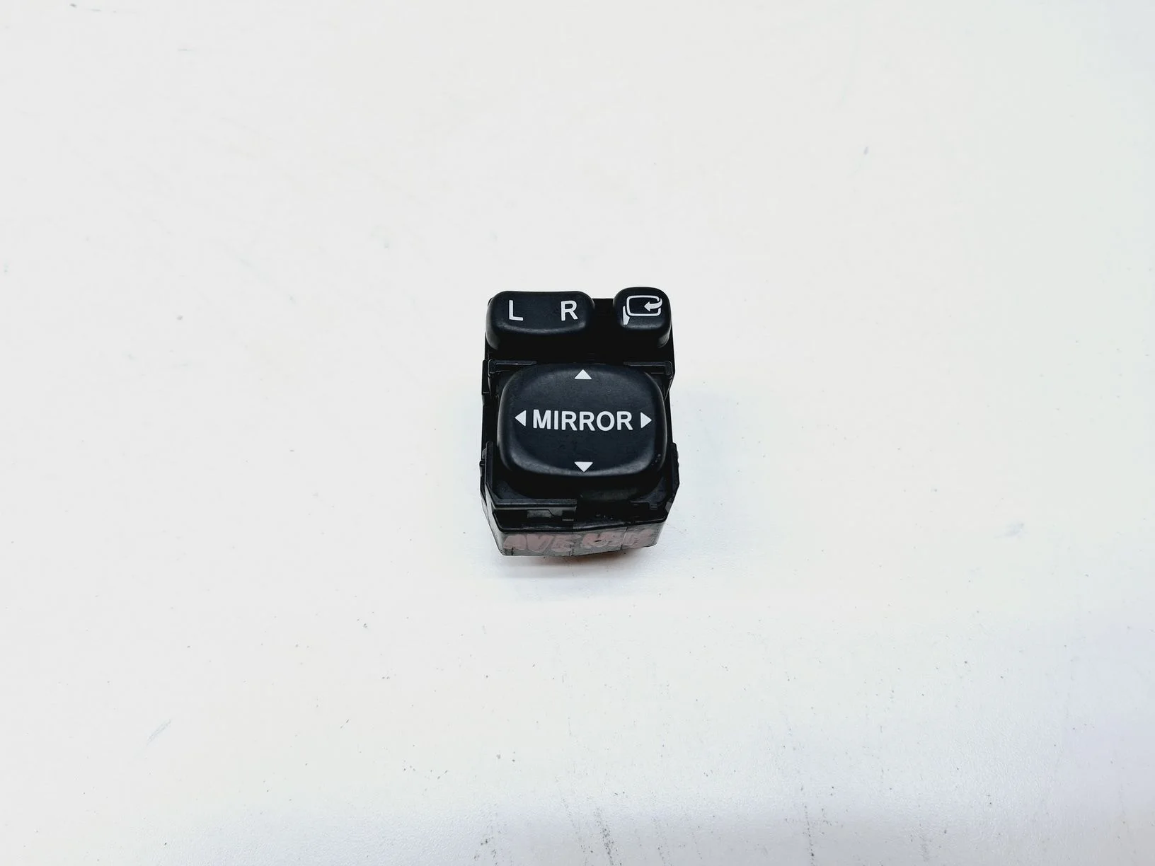 Переключатель регулировки зеркала Toyota Avensis II (T250) 2003-2009
