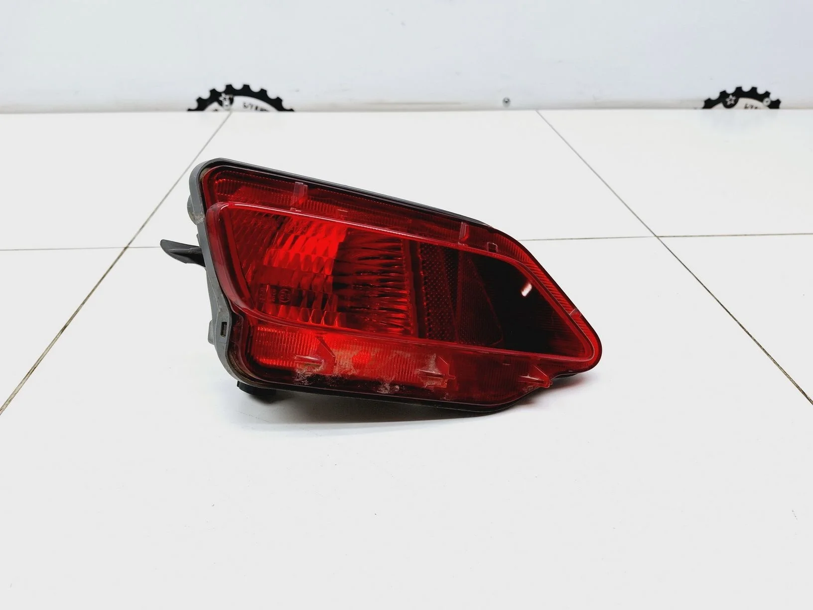 Фонарь задний противотуманный левый Toyota RAV4 (XA40) 2013-2019
