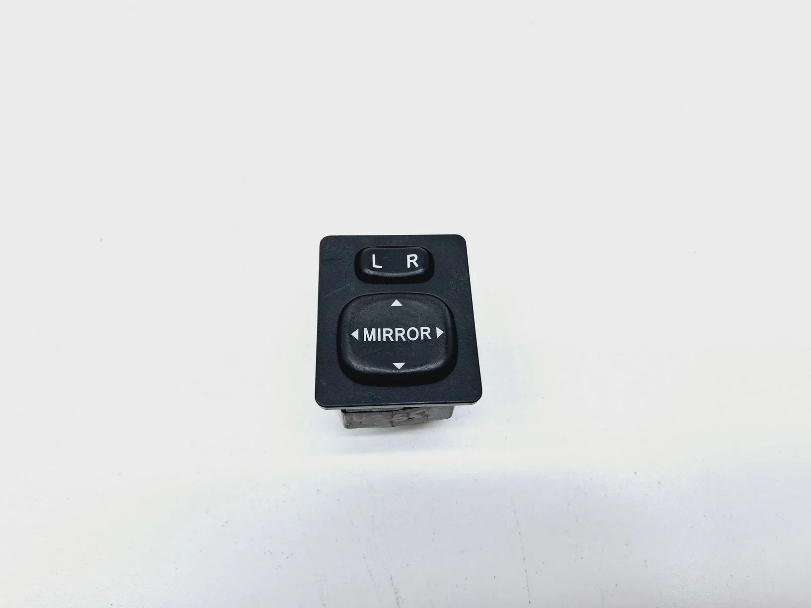 Переключатель регулировки зеркала Toyota RAV4 (XA30) 2005-2012