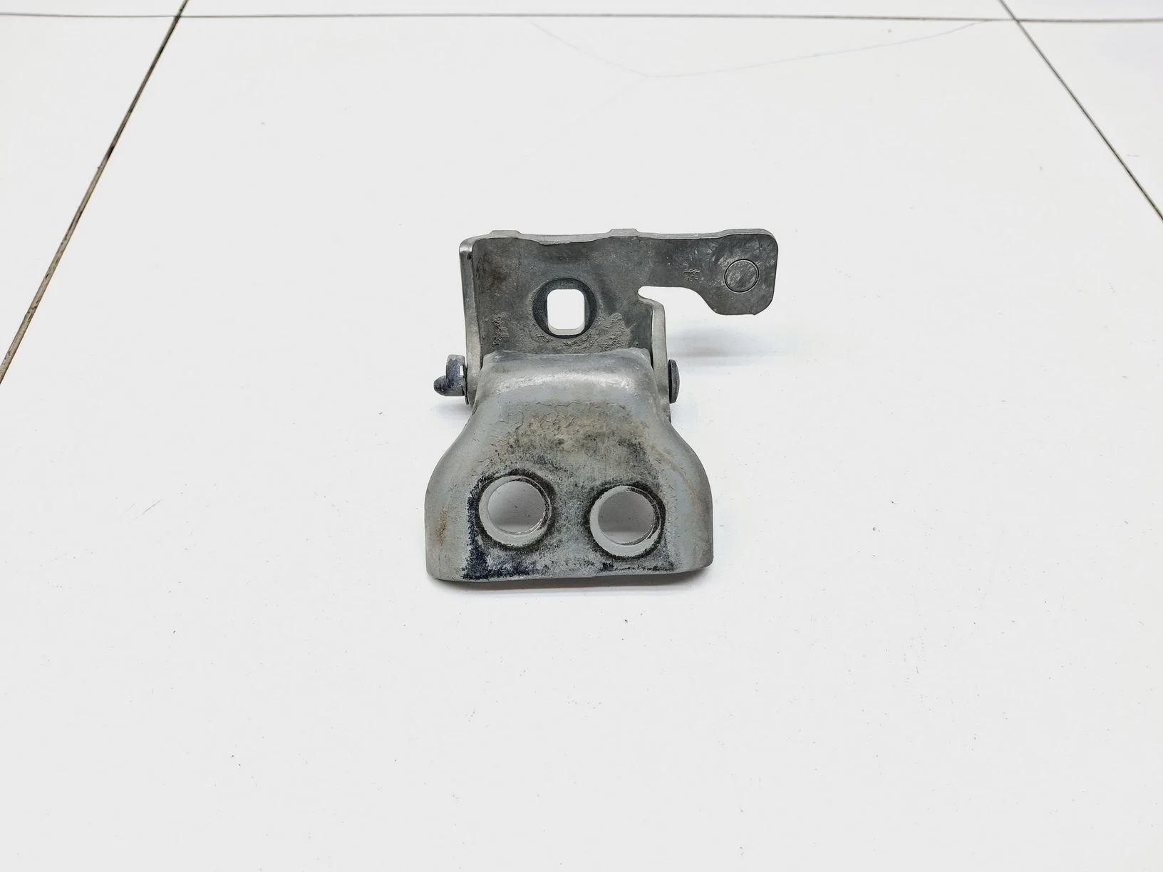 Петля двери передней левой нижняя Peugeot 308 (T7) 2007-2013