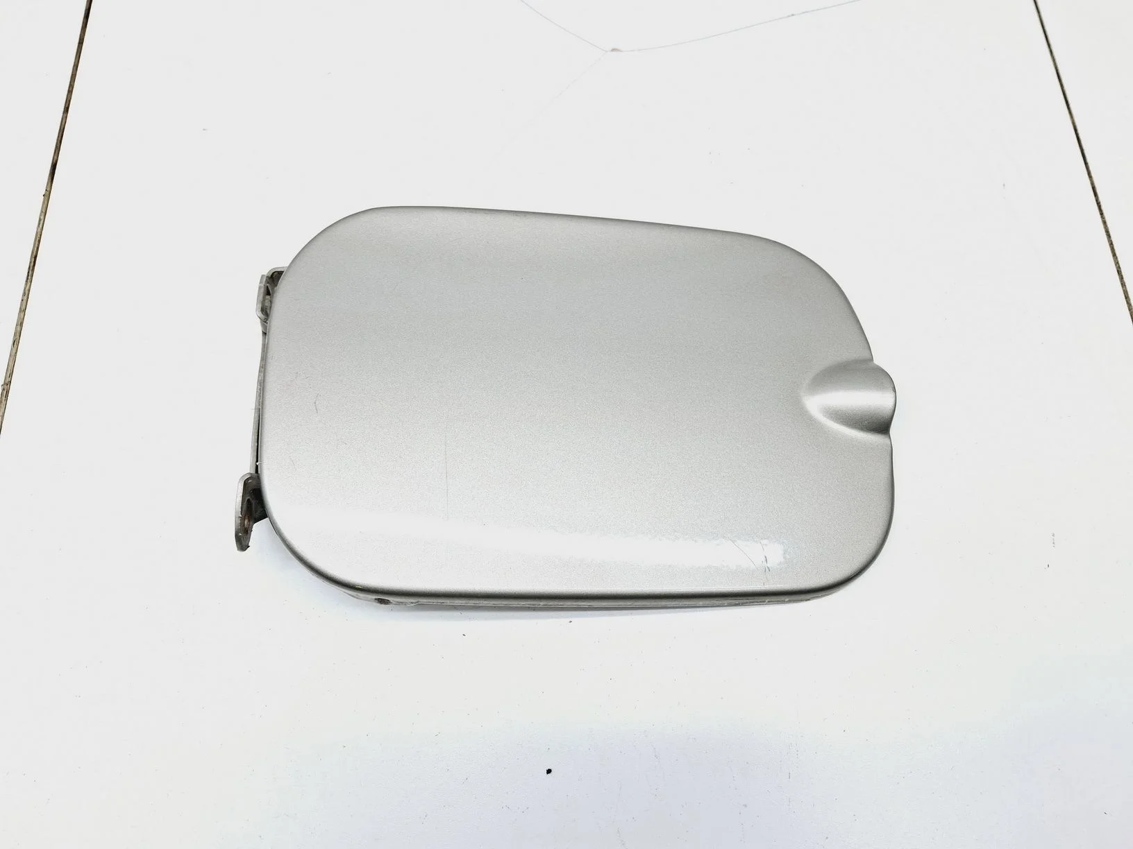 Лючок бензобака Renault Sandero I 2009-2014